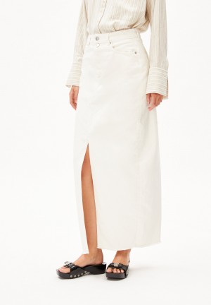 ARMEDANGELS KITAARI DEMI Denim Skirt Slim Fit made of recycled Cotton Weiß | 3964RLCTE