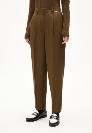 ARMEDANGELS SANDRINAA TAPERED Woven Pants made of TENCEL™ x REFIBRA™ Lyocell Dried Moss | 5362FRQJN